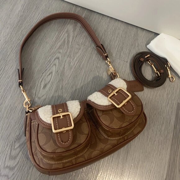 Coach Ashton Baguette Bag In Signature Canvas CY658 - Picture 2 of 8